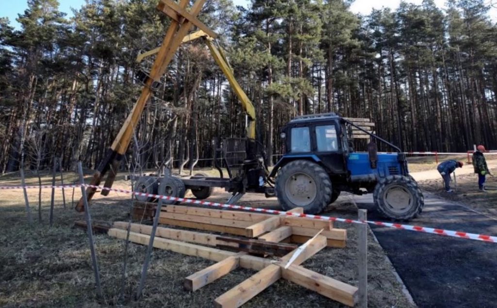 Svetlana Aleksievič: Queste croci rimarranno nella memoria
