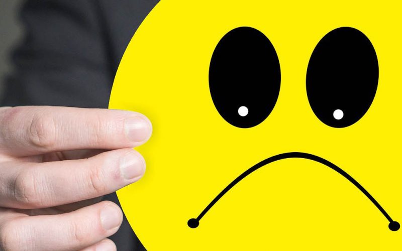 Like e condoglianze. Che facili i rapporti virtuali