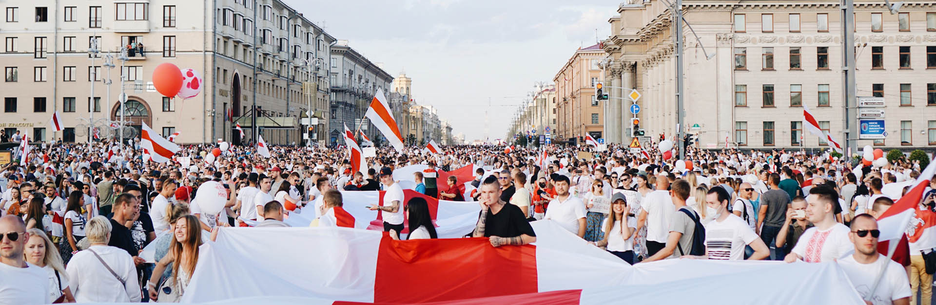 Aleksievič: guardiamo in faccia il dramma in corso
