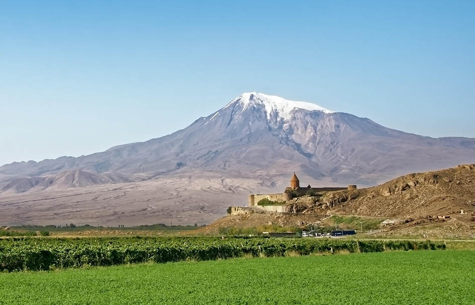Cercando l’Ararat: la patria diventa domanda