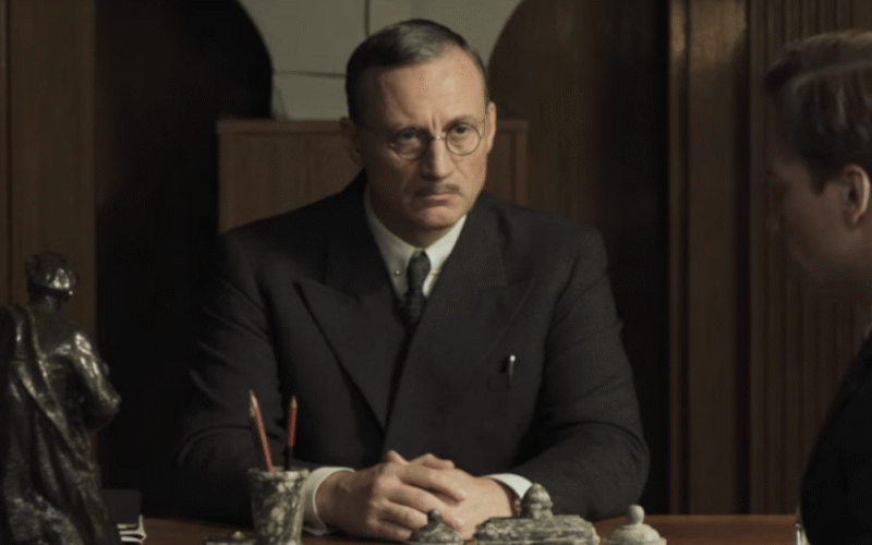 Un eroe romantico nel 1937. Losnica sul film «I due procuratori»