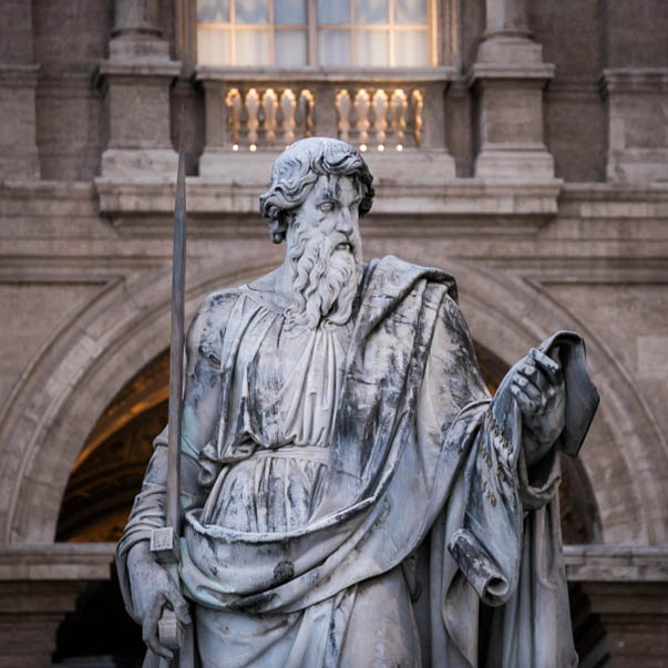 Dio, il potere e la spada