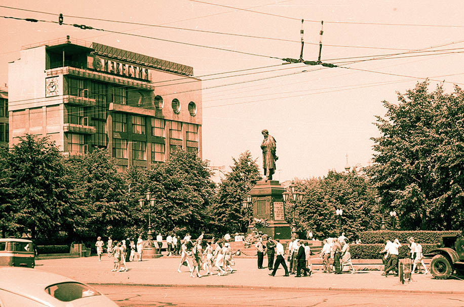 Piazza Puškin ricorda: quindici minuti che cambiarono il dissenso